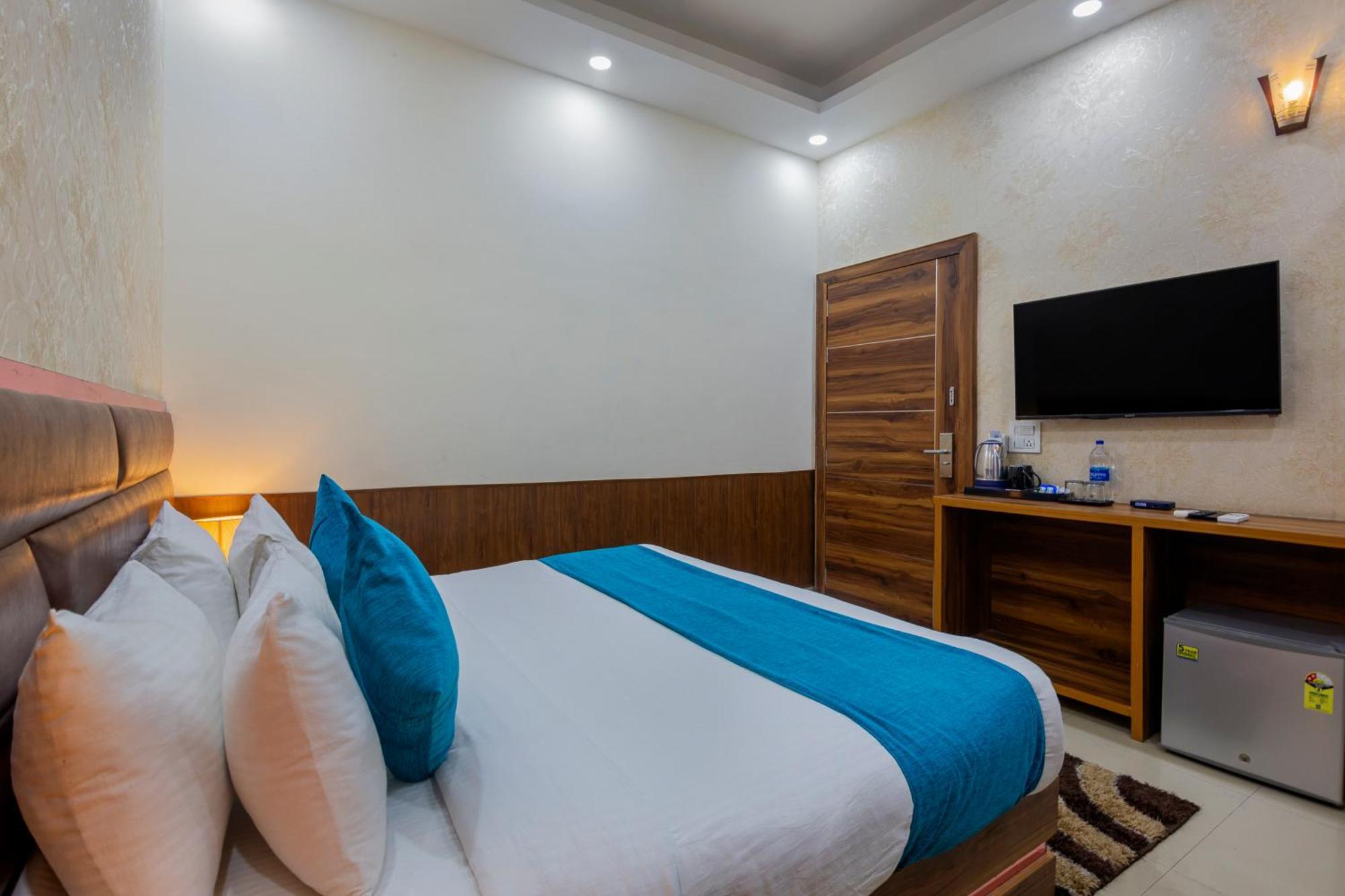 Shree Jee Hotel - Nit Faridabad Esterno foto